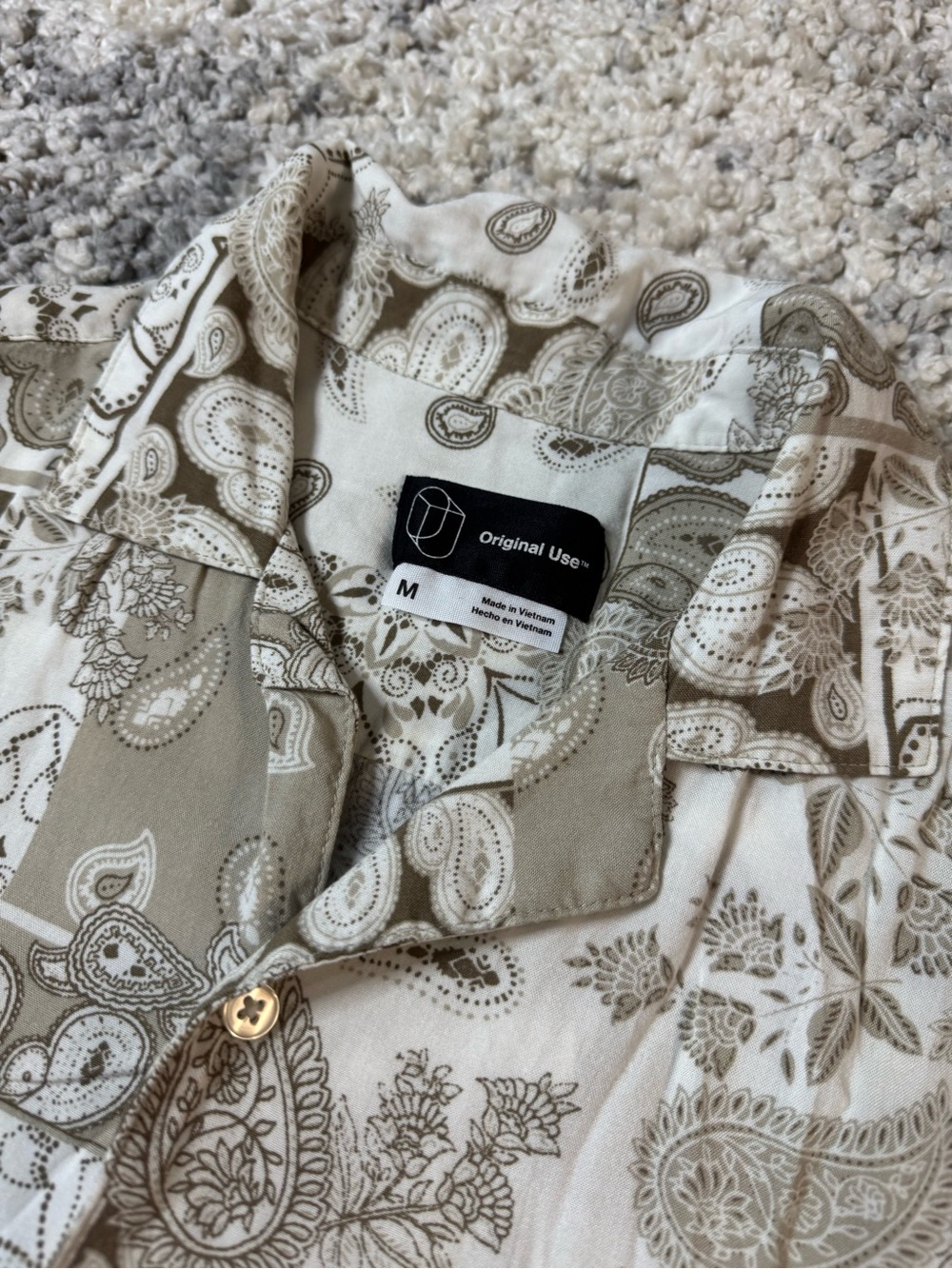 Original Use, Men’s Beige & Cream Paisley Patchwork Short-Sleeve Button Shirt - Picture 5 of 6